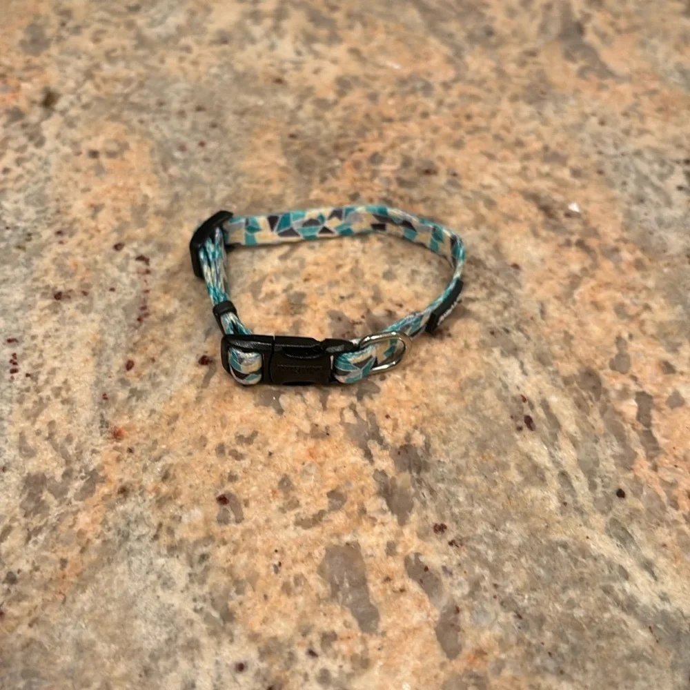NWOT Lilpals kitten adjustable collar